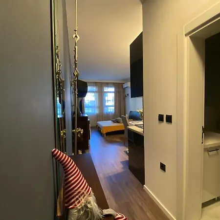 Apartment Nr 6 *
