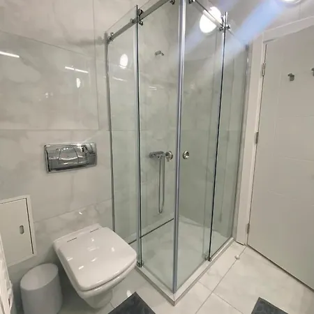 Apartman Nr 6 *